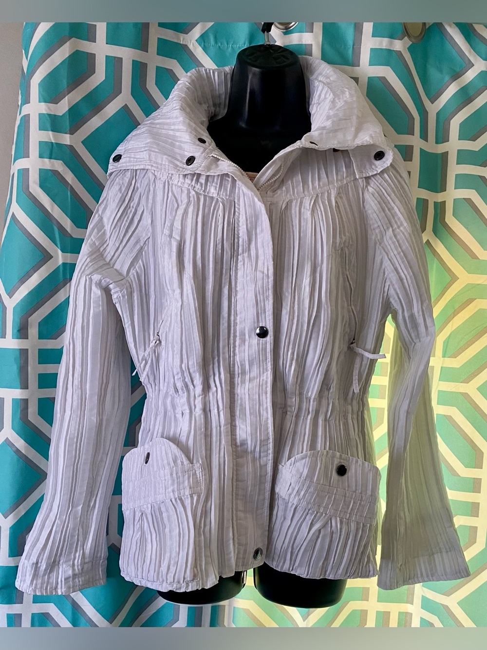Textured White Hooded Utility Jacket - Women's Lightweight Anorak